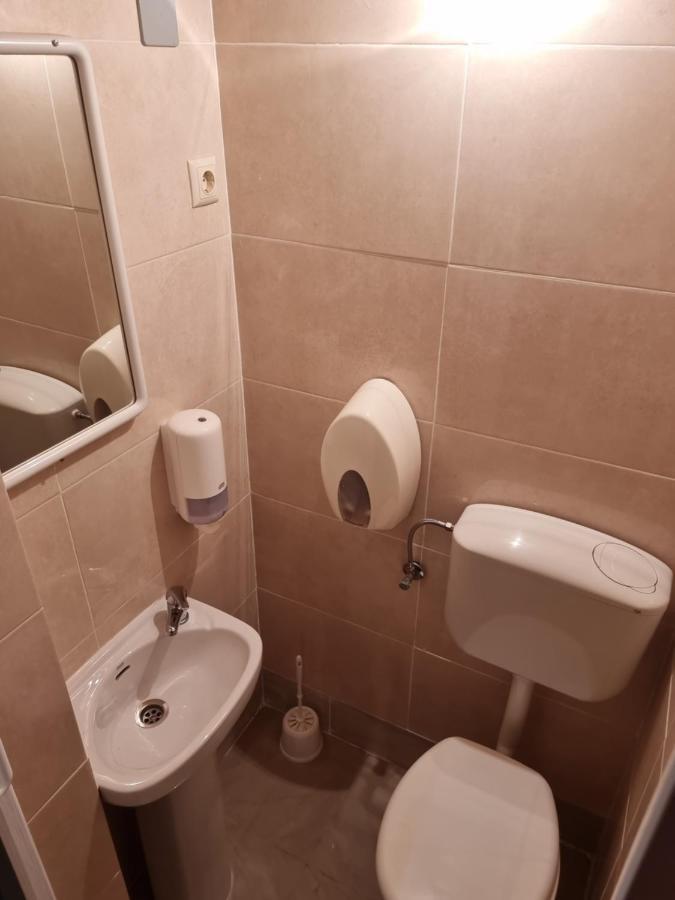 Guesthouse Dila Galovac  Esterno foto