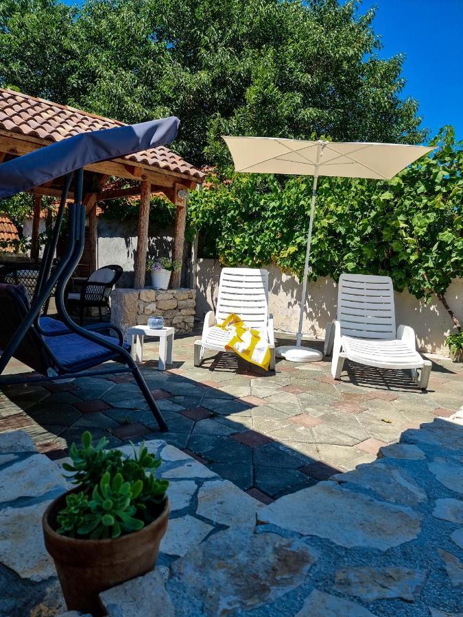 Guesthouse Dila Galovac  Esterno foto
