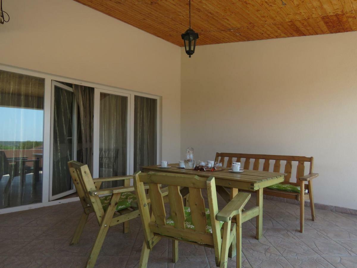 Guesthouse Dila Galovac  Esterno foto